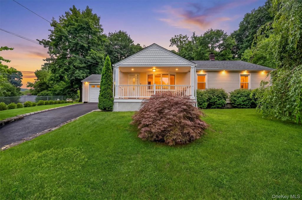 8 Durrin Avenue, Cortlandt Manor