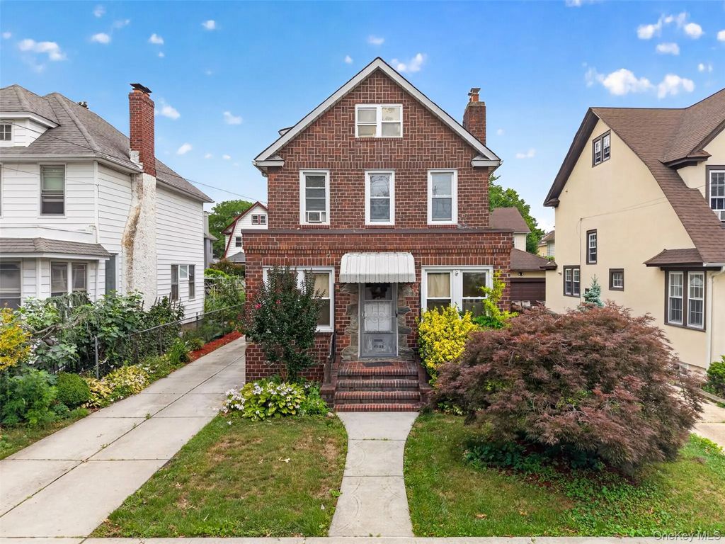 43-23 167th Street, Flushing