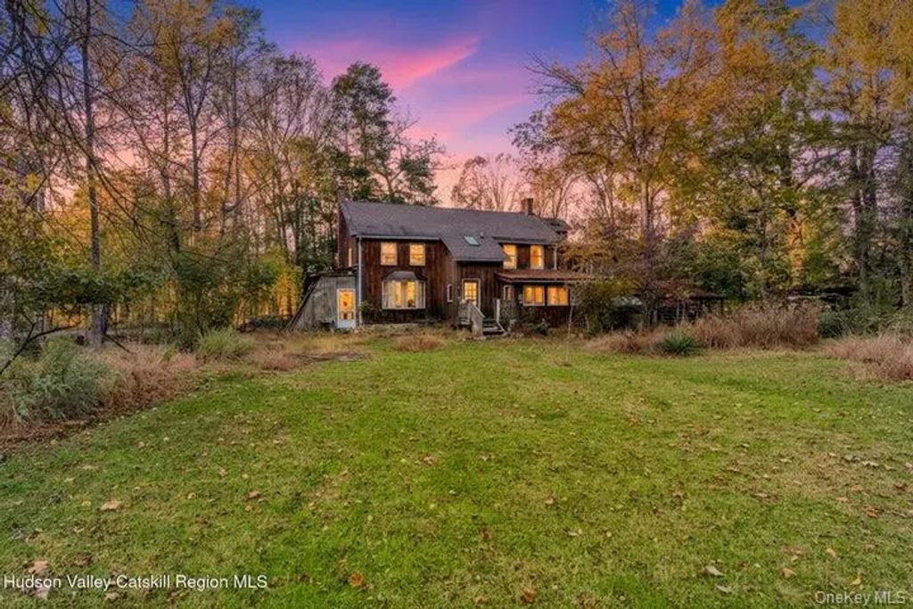 546 Berme Road, High Falls