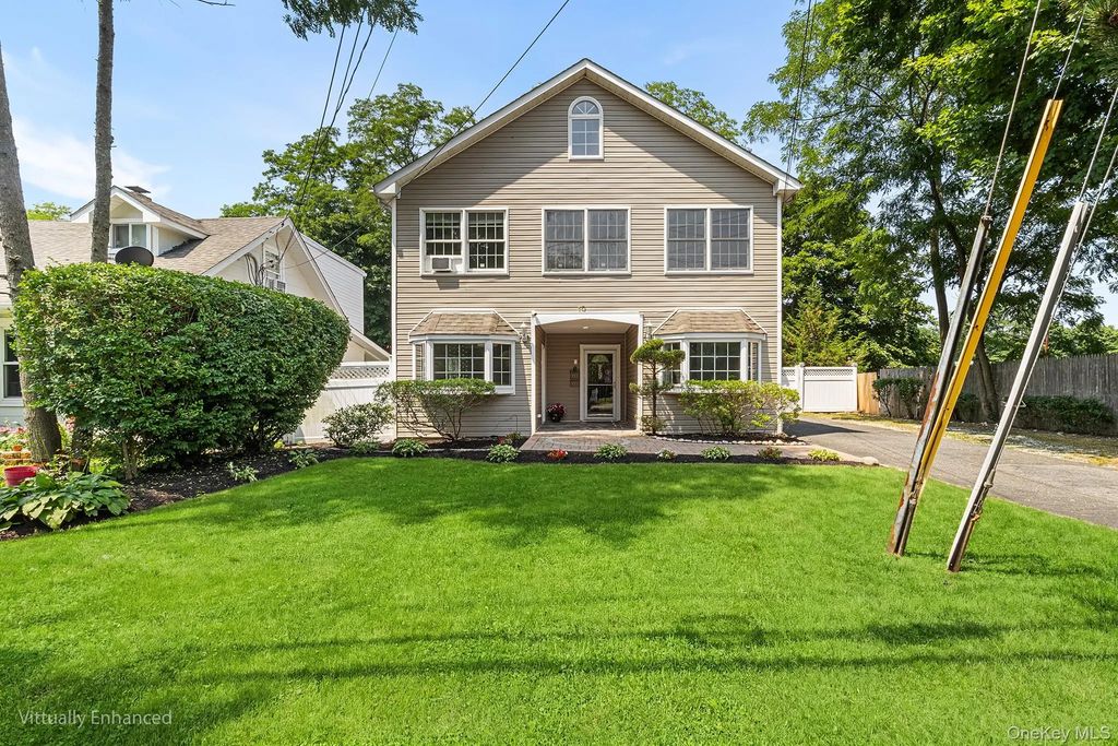 10 Clifton Place, Port Jefferson Station