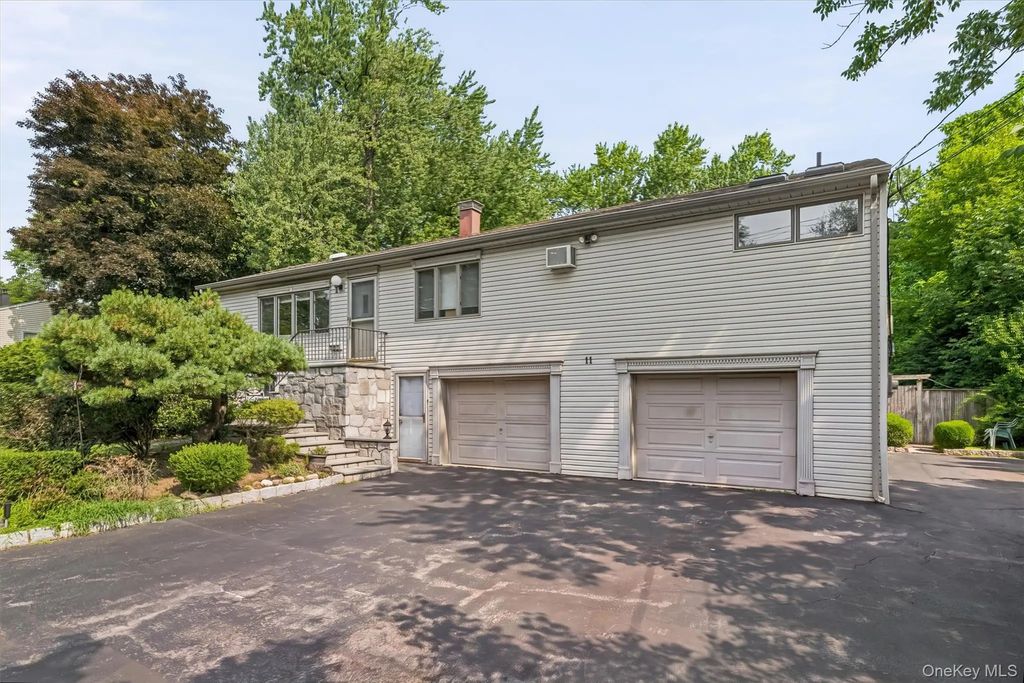 11 Louise Drive, West Nyack