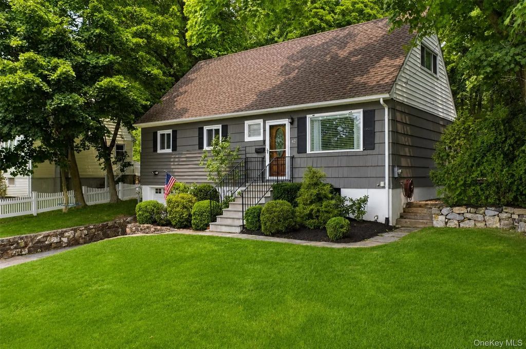42 Pershing Avenue, Ossining