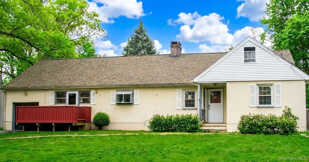 16 Ward Street, Suffern