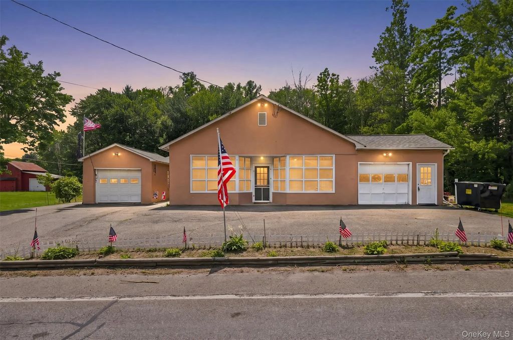 3589 State Route 52, Pine Bush