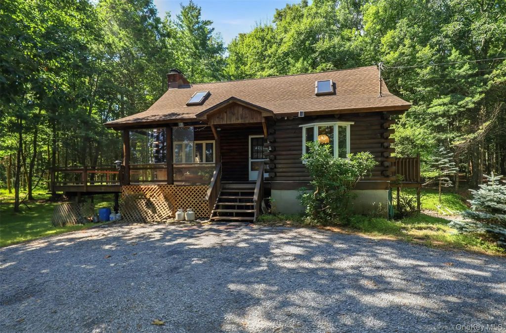 91 Airport Road, Eldred