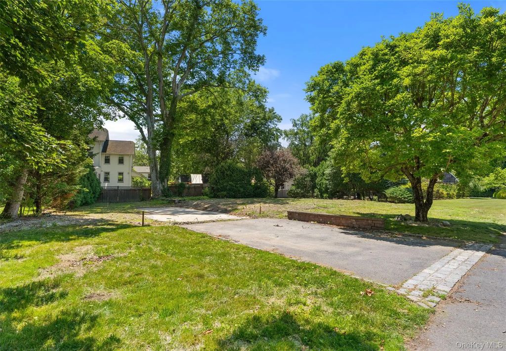 819 The Crescent, Mamaroneck