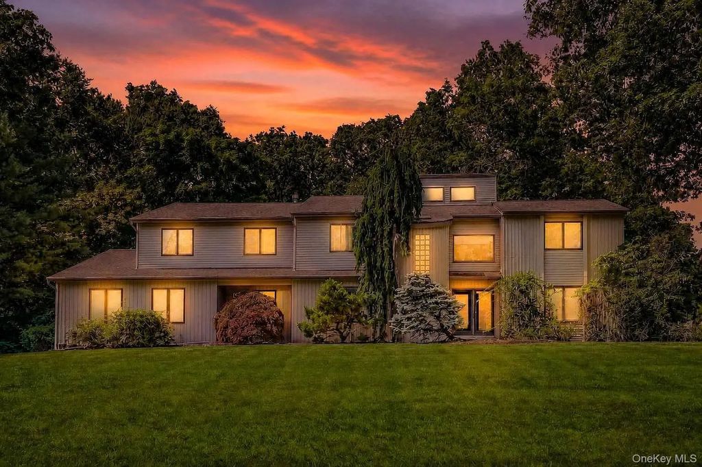 5 Zeck Court, Suffern