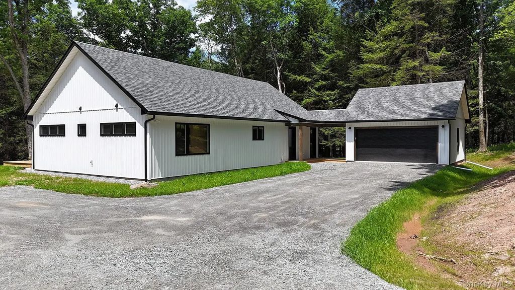 204 Country Road, Callicoon
