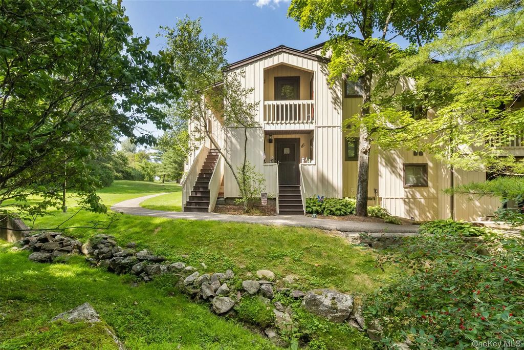 48 Overlook Commons, Yorktown Heights