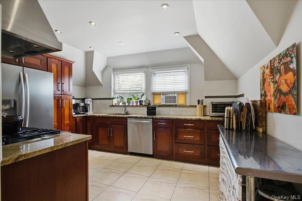 13 Campus Place # Sl, Scarsdale