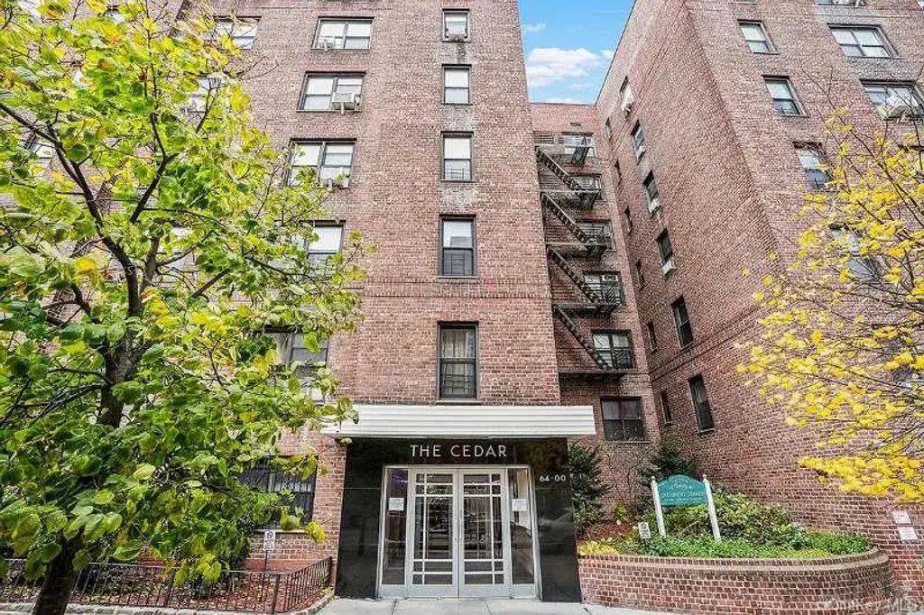 64-00 Saunders Street # 5-c, Rego Park