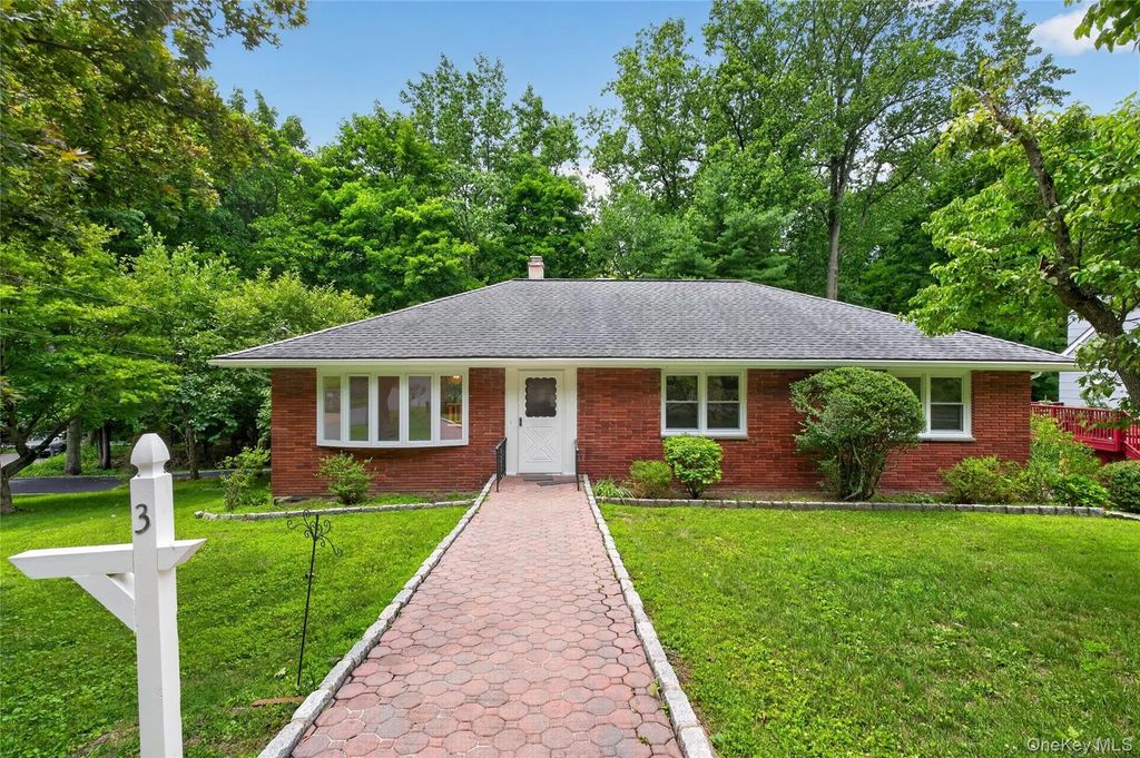 3 Greenwood Lane, White Plains