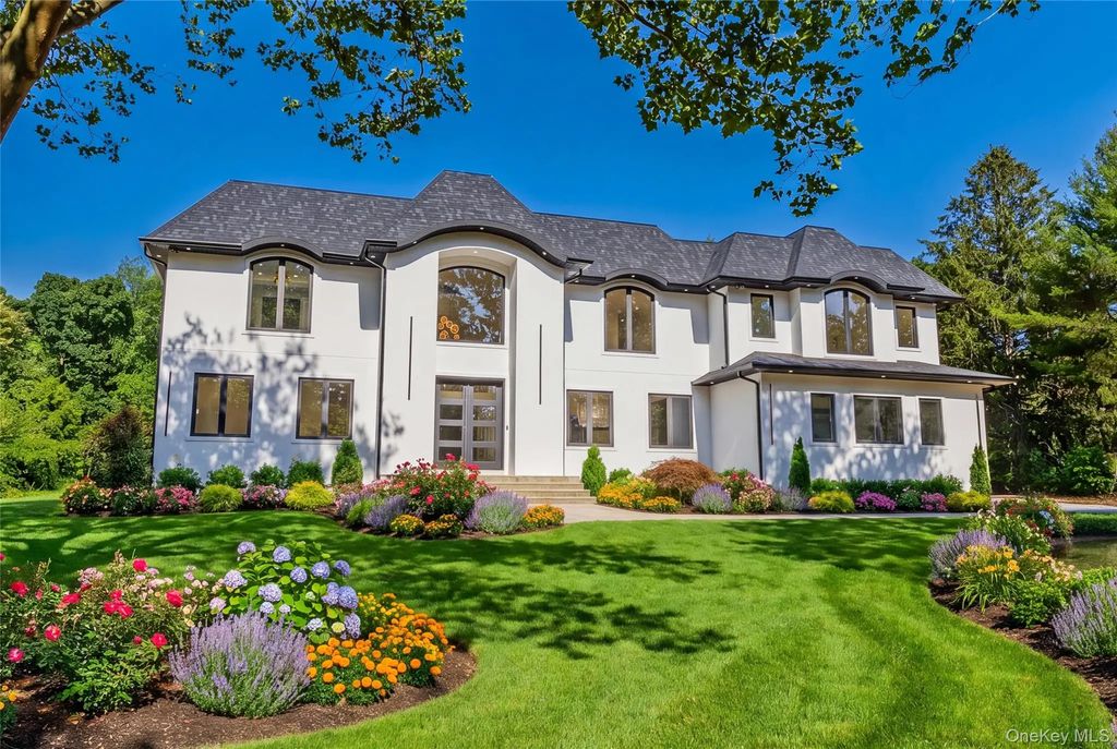 5 Somner Drive, Dix Hills