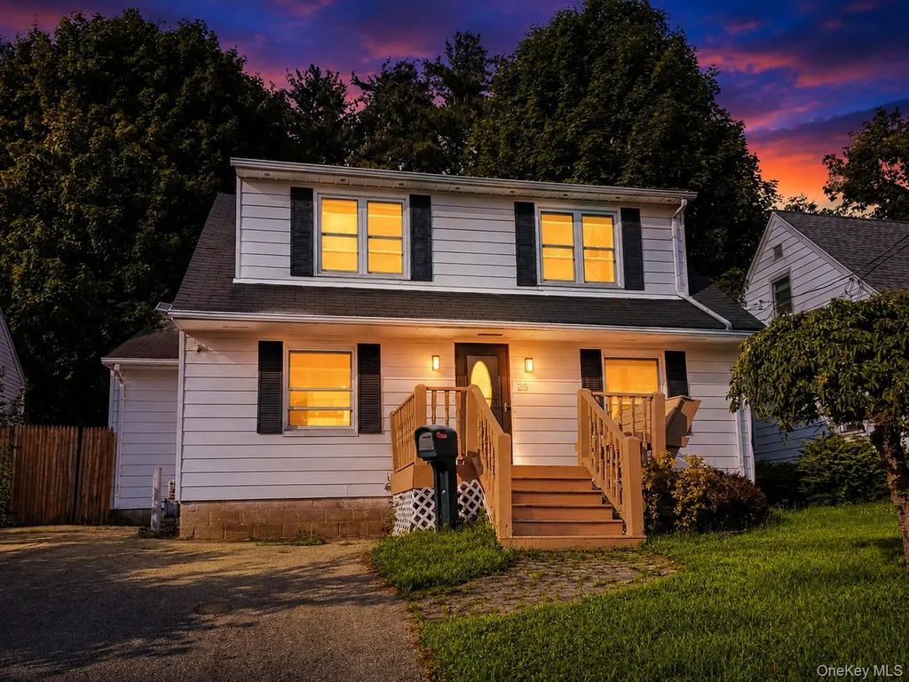 25 Independence Avenue, Middletown