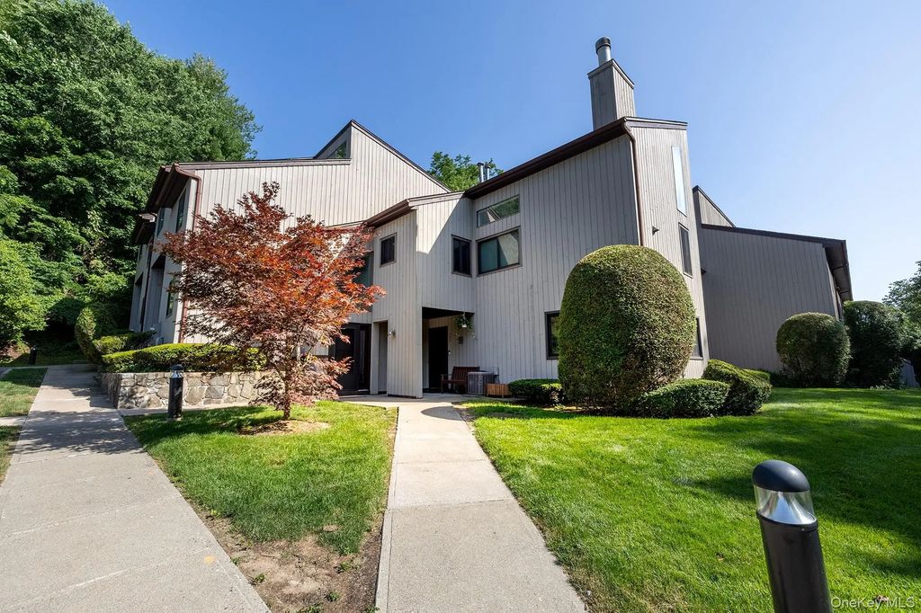 309 N Greeley Avenue # 5c, Chappaqua