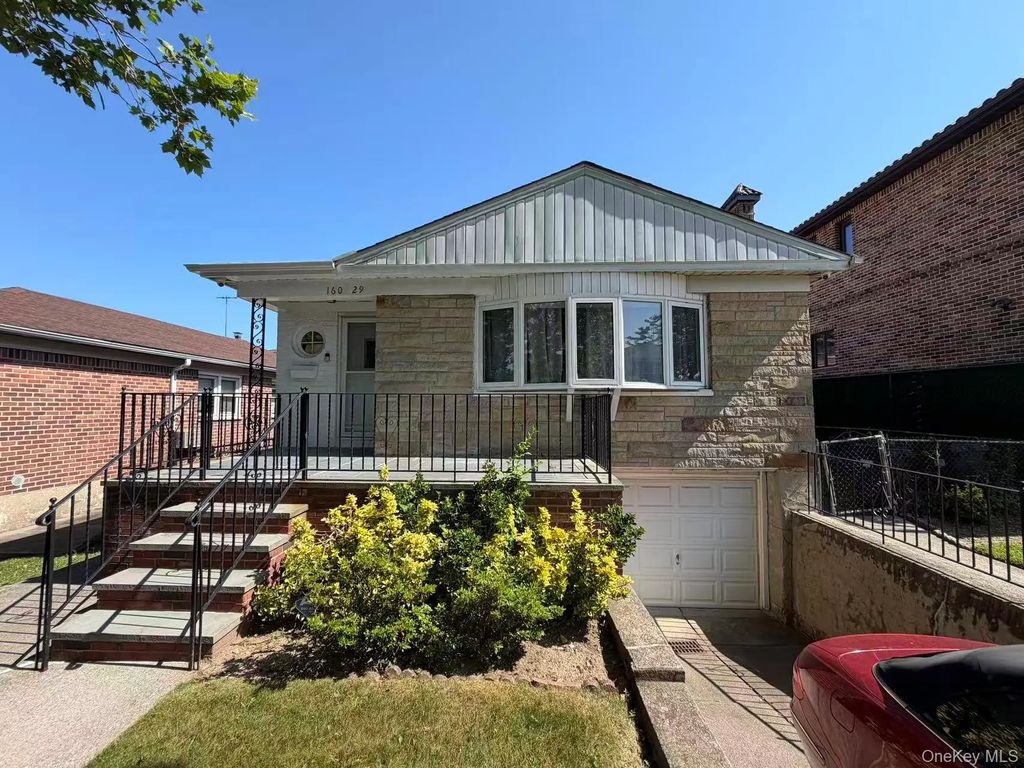 16029 21st Road, Whitestone