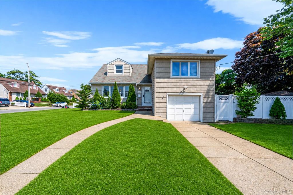 106 Casino Street, Freeport