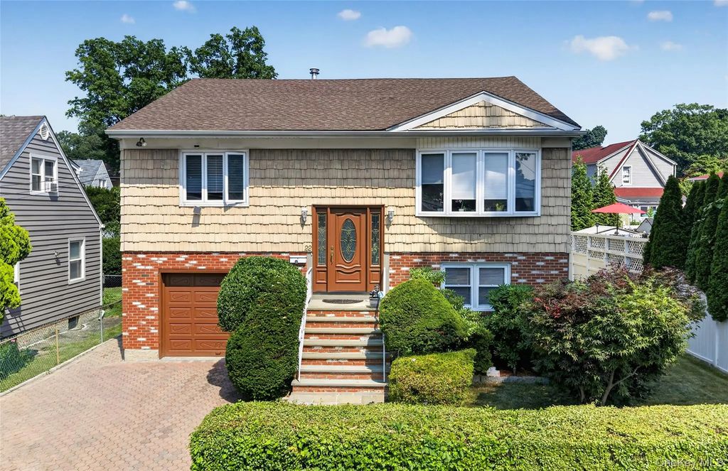22 Curtis Lane, Yonkers