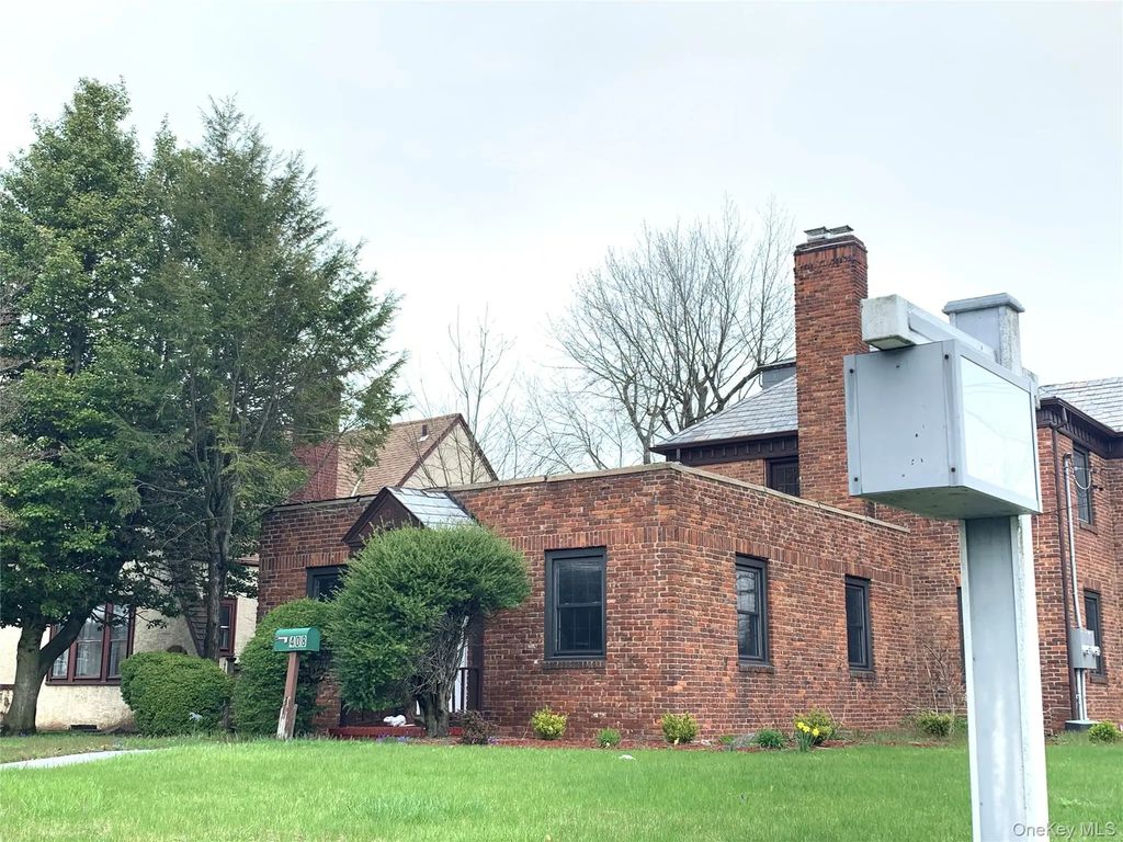 408 Mineola Boulevard, Williston Park