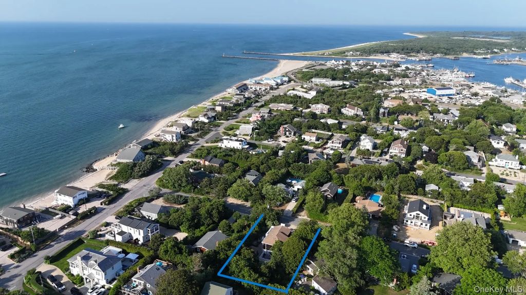 113 Duryea Avenue, Montauk
