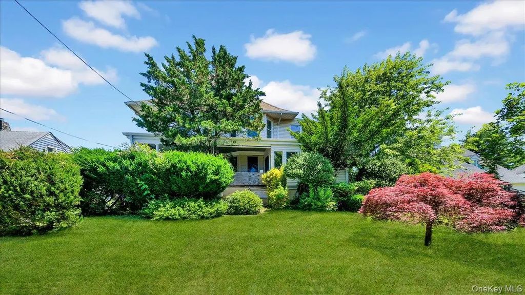 228 Weyman Avenue, New Rochelle