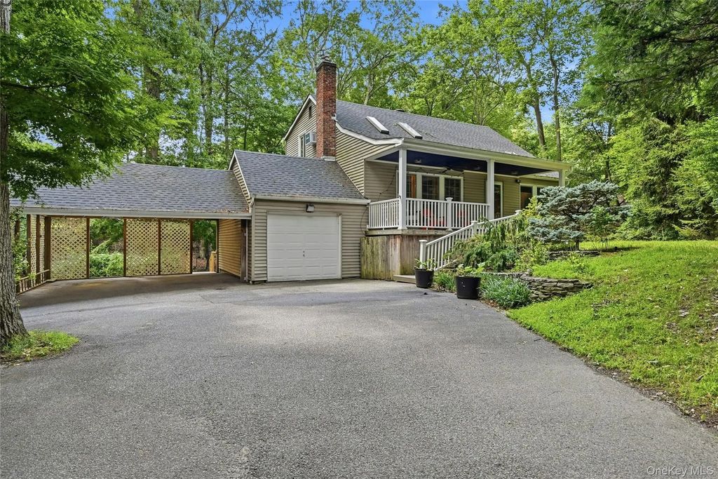 126 Bellecrest Avenue, East Northport