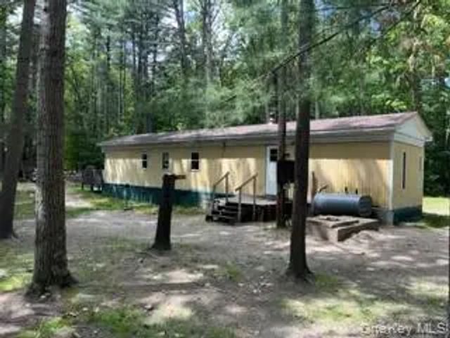 35 Grove Street, Cuddebackville