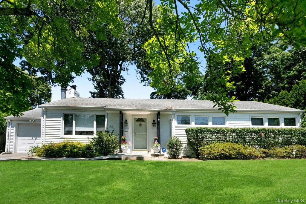 82 Holbrooke Road, White Plains