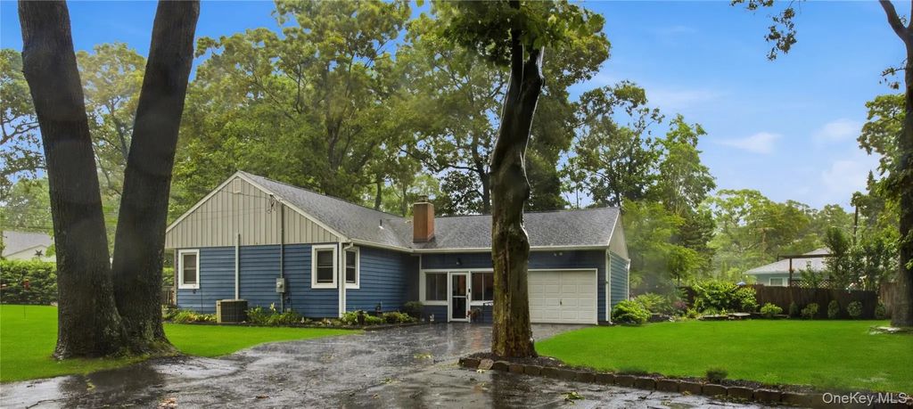 3 Parkside Avenue, Miller Place