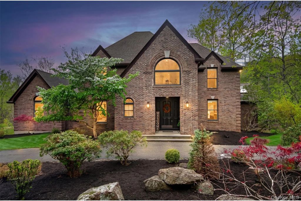 237 South Mountain Road, New City