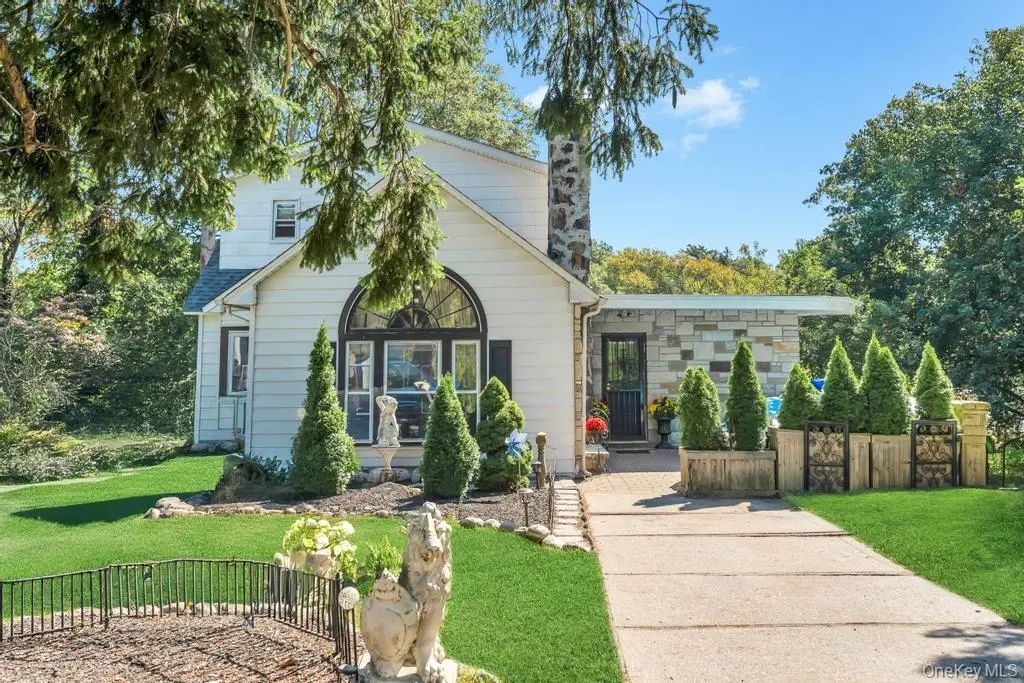122 Dawn Road, Rocky Point