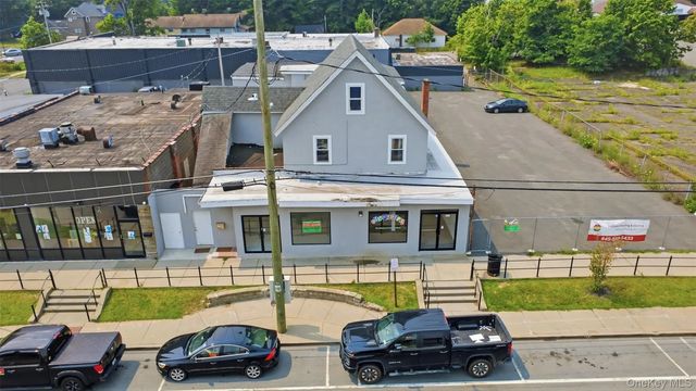 497 Broadway, Monticello