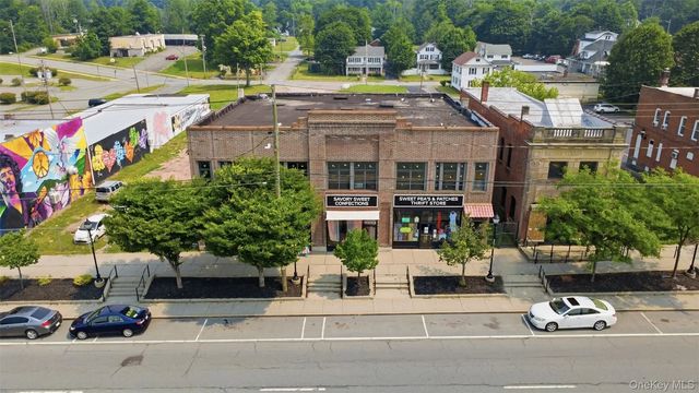 456 Broadway, Monticello