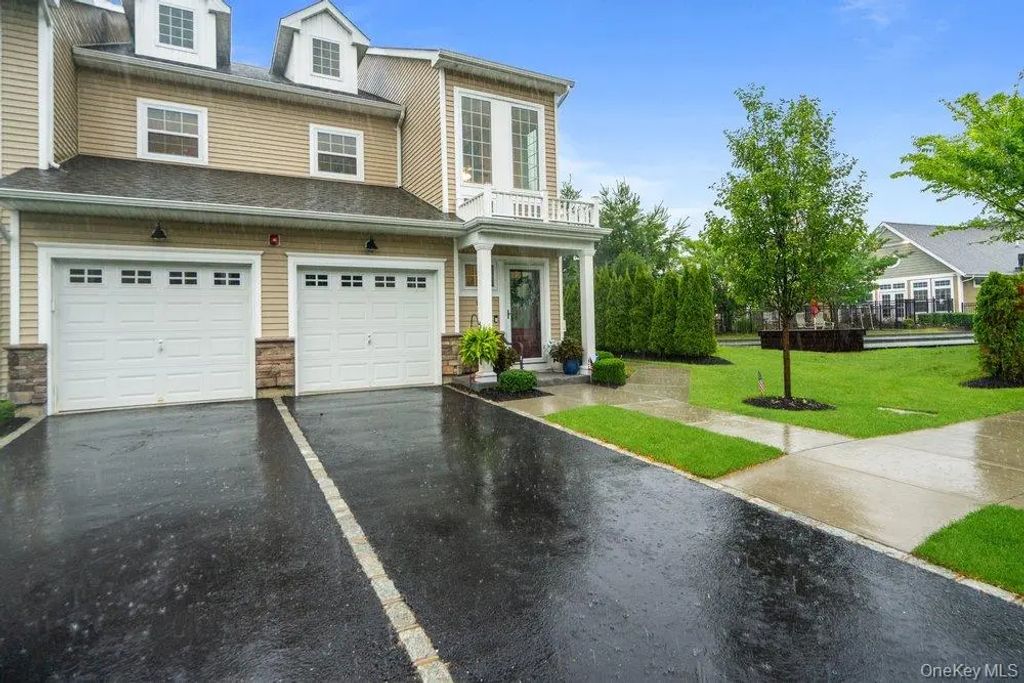 174 Halley Drive, Blue Point