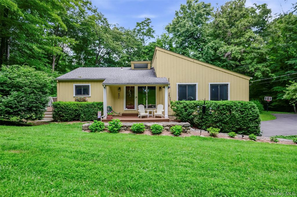 231 Increase Miller Road, Katonah