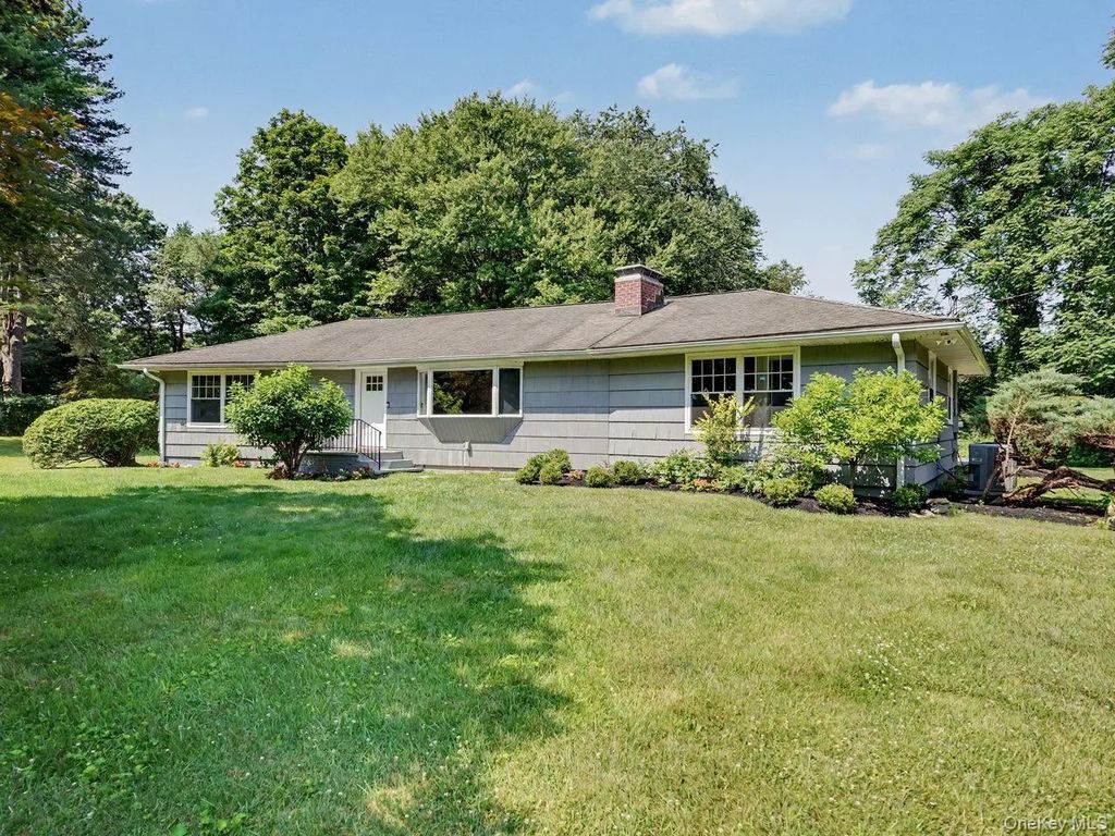 59 Nelson Boulevard, Brewster