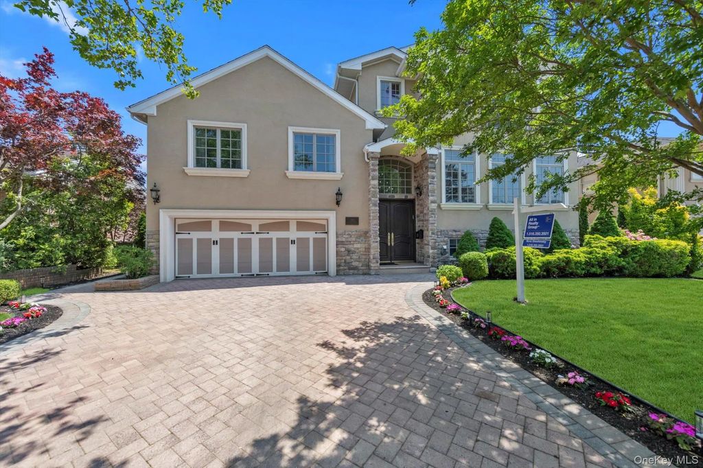 760 Hillcrest Place, North Woodmere