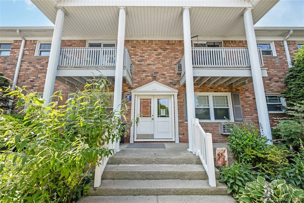 68 Fairharbor Drive # 68, Patchogue