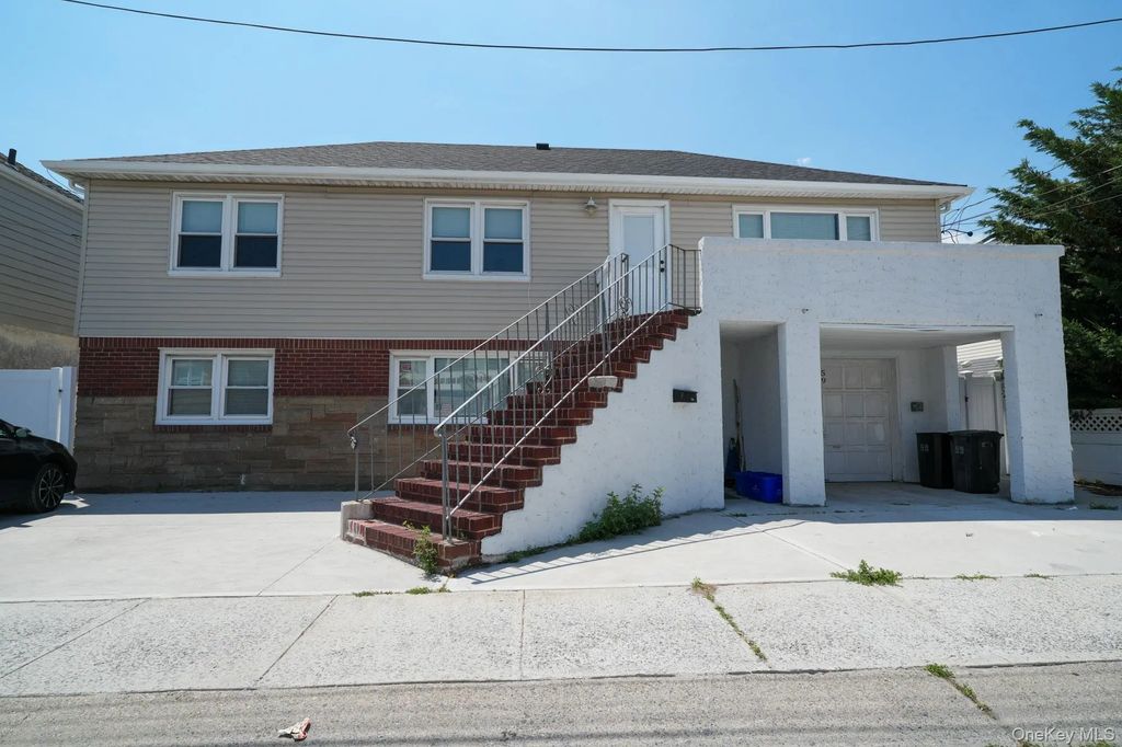 59 Troy Avenue # Upper, Long Beach