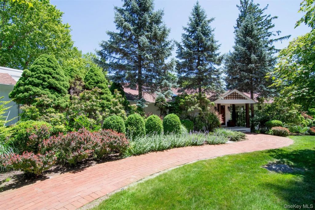 353 Mountain Road, Irvington