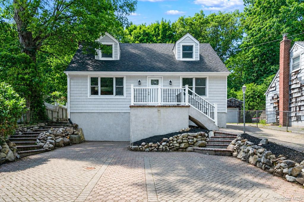 245 Melville Road, Huntington Station