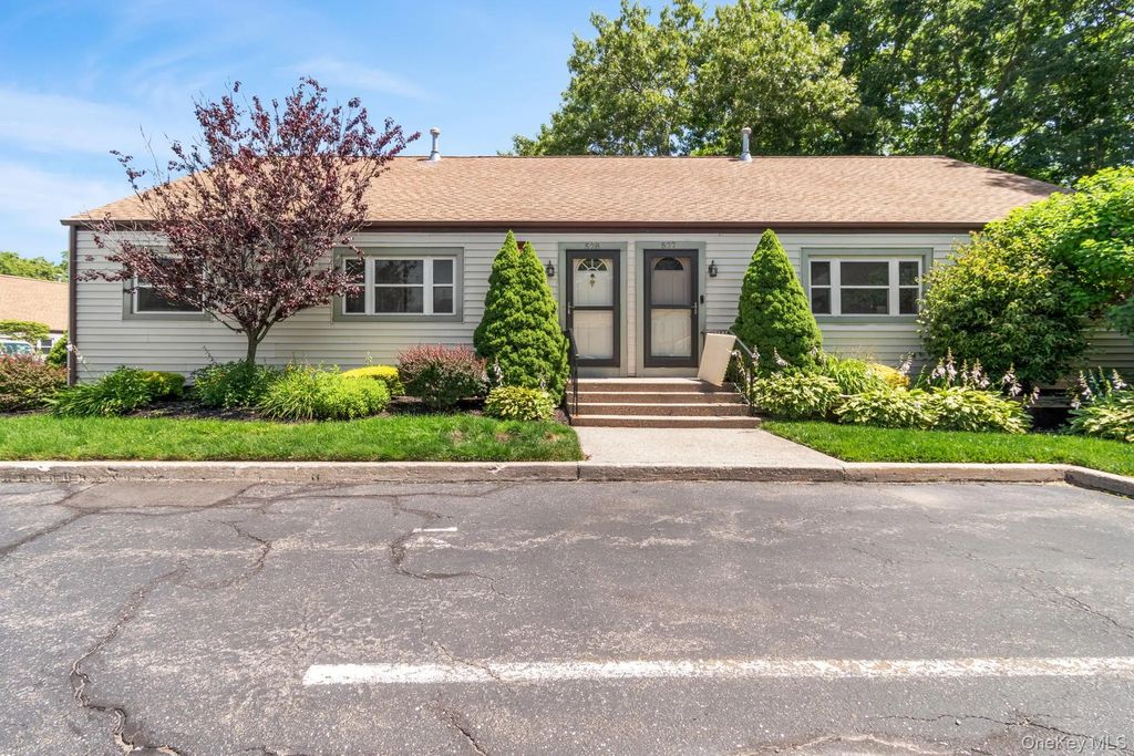 528 Lake Court # 528, Middle Island
