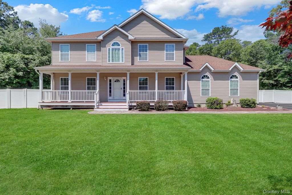144 Mill Road, Yaphank