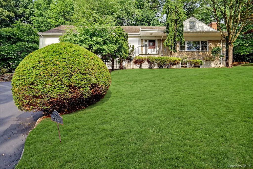 26 Midvale Road, Hartsdale