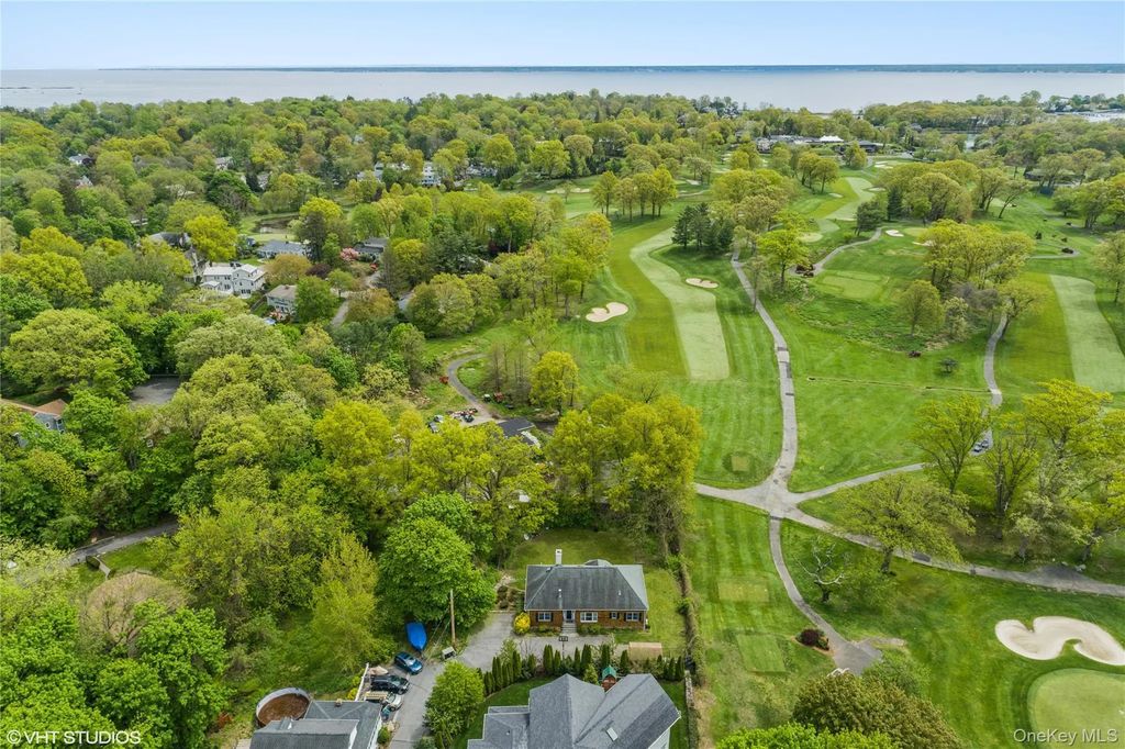 37 Old Post Lane, Mamaroneck