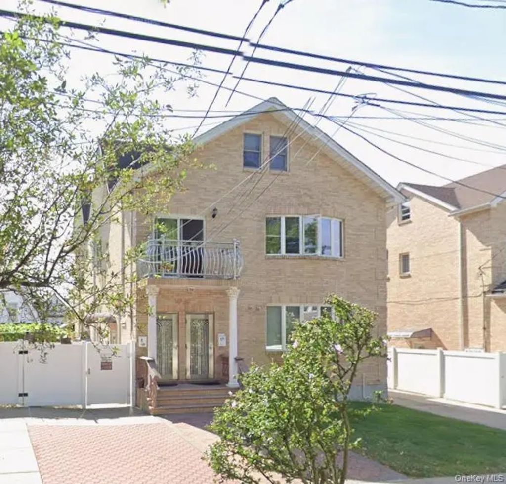 147-30 Cherry Avenue, Flushing