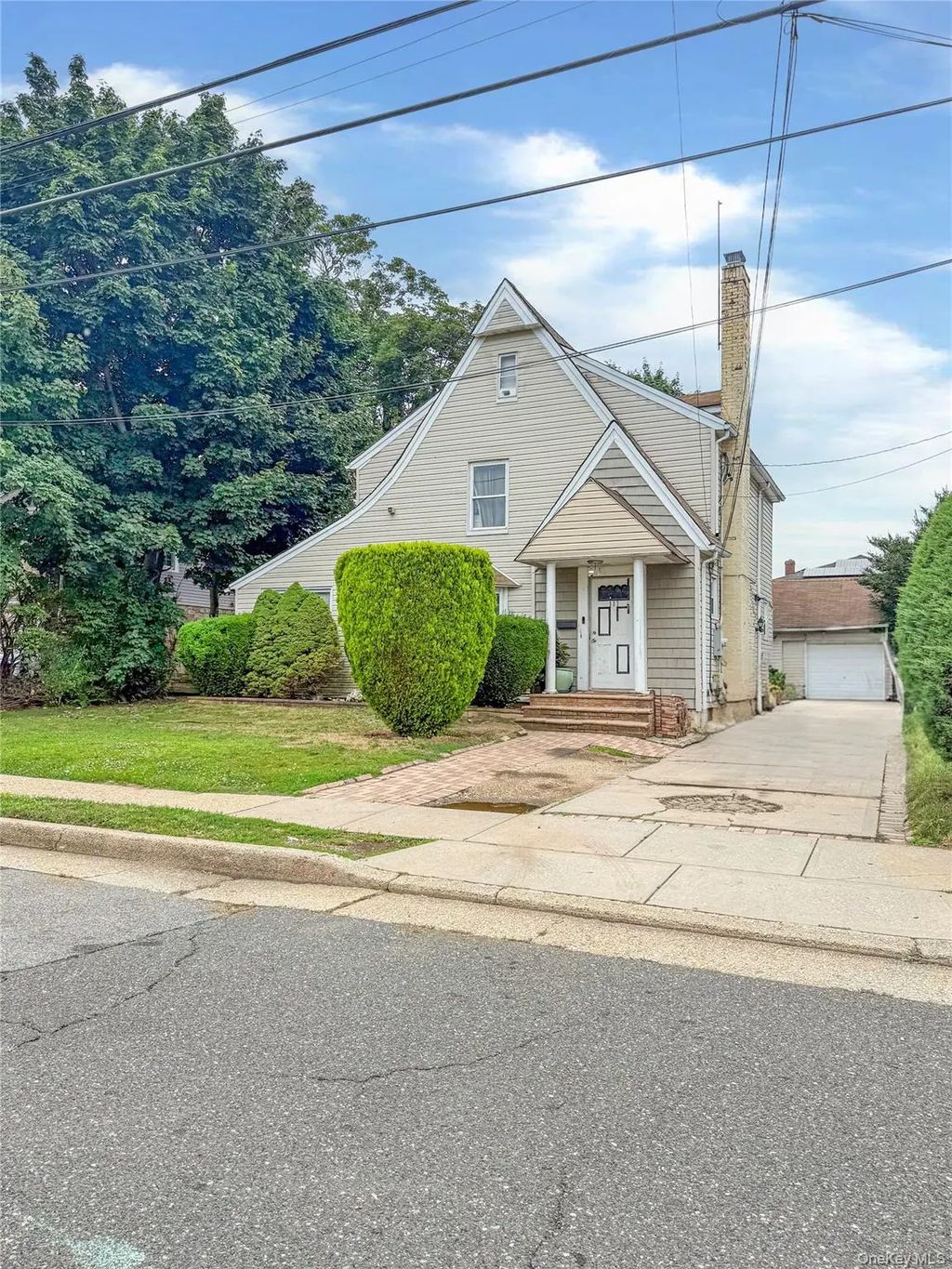 117 Warner Avenue, Hempstead
