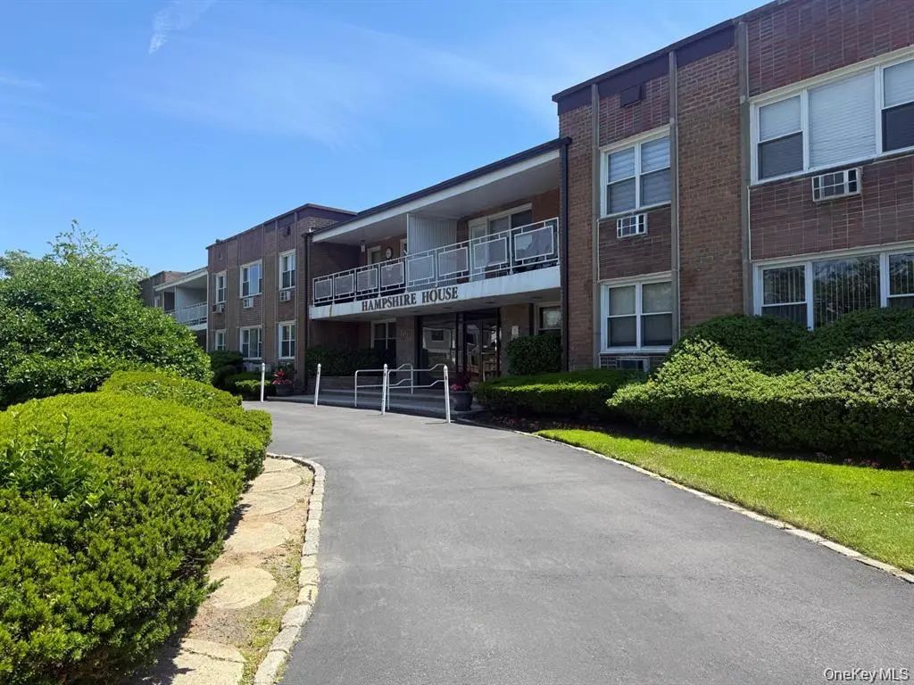 601 Chestnut Street # B17, Cedarhurst