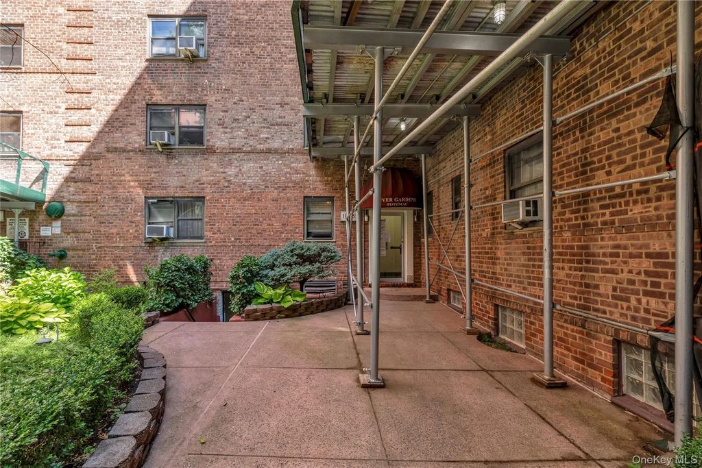 102-55 67 Road # 3v, Forest Hills