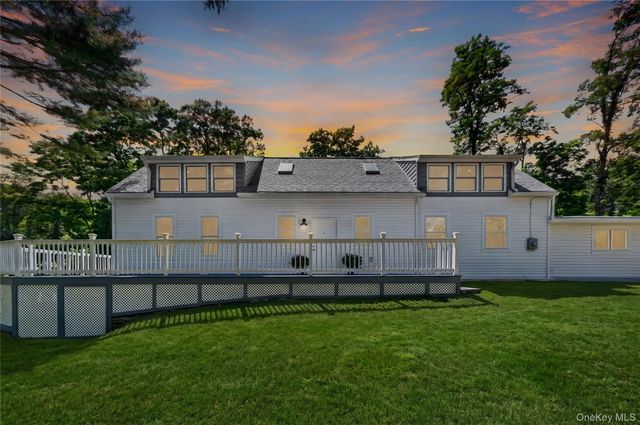 262 Linden Avenue, Red Hook